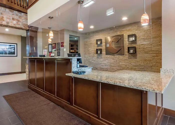 Comfort Suites Bridgeport - Clarksburg